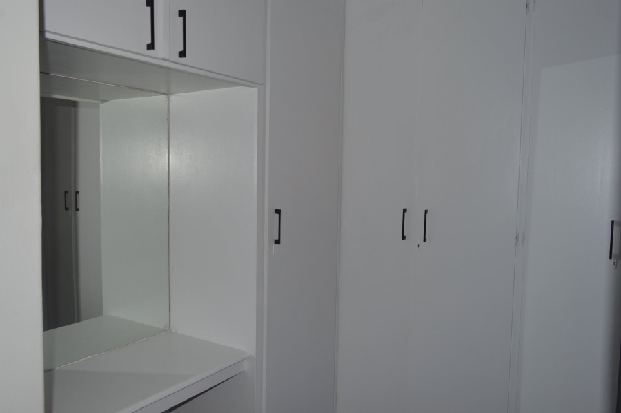 4 Bedroom Property for Sale in Flamwood North West